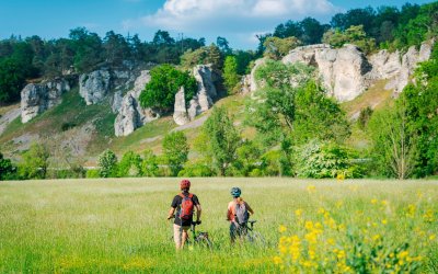 Altmühltal-Radweg: Felsformation 